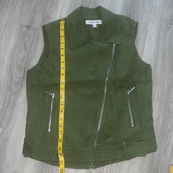 Elizabeth & James Tegan Vest - Picture 13 of 13